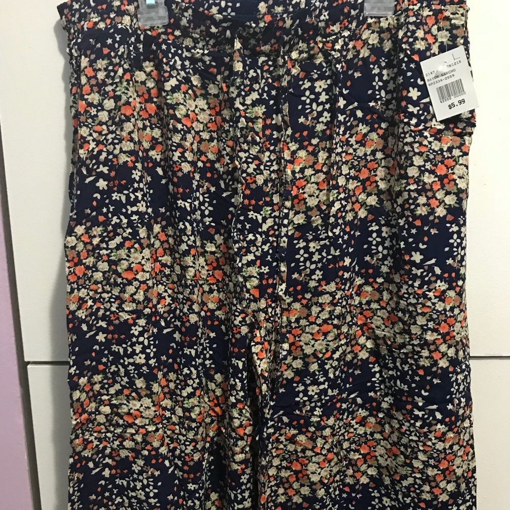 Cropped trousers